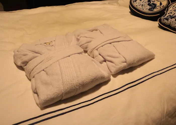 Li Li Et Rose - Avec Jacuzzi Privatif Gasthuis 4*