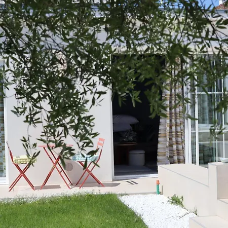 Gasthof Li Li Et Rose - Suite Climatisee Avec Jacuzzi Privatif Nantes